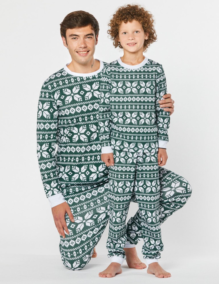 Пижамы со снежинками для папы и сына - фото2