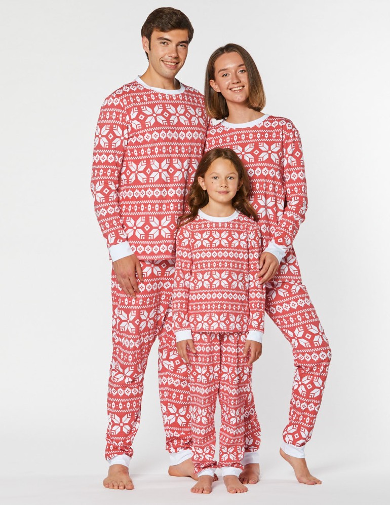 Пижамы со снежинками для папы, мамы и ребёнка - фото1