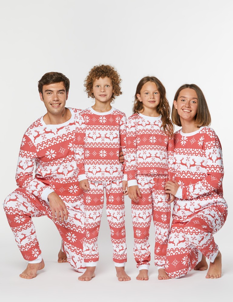 Пижамы с оленями для папы, мамы и двух детей - фото3