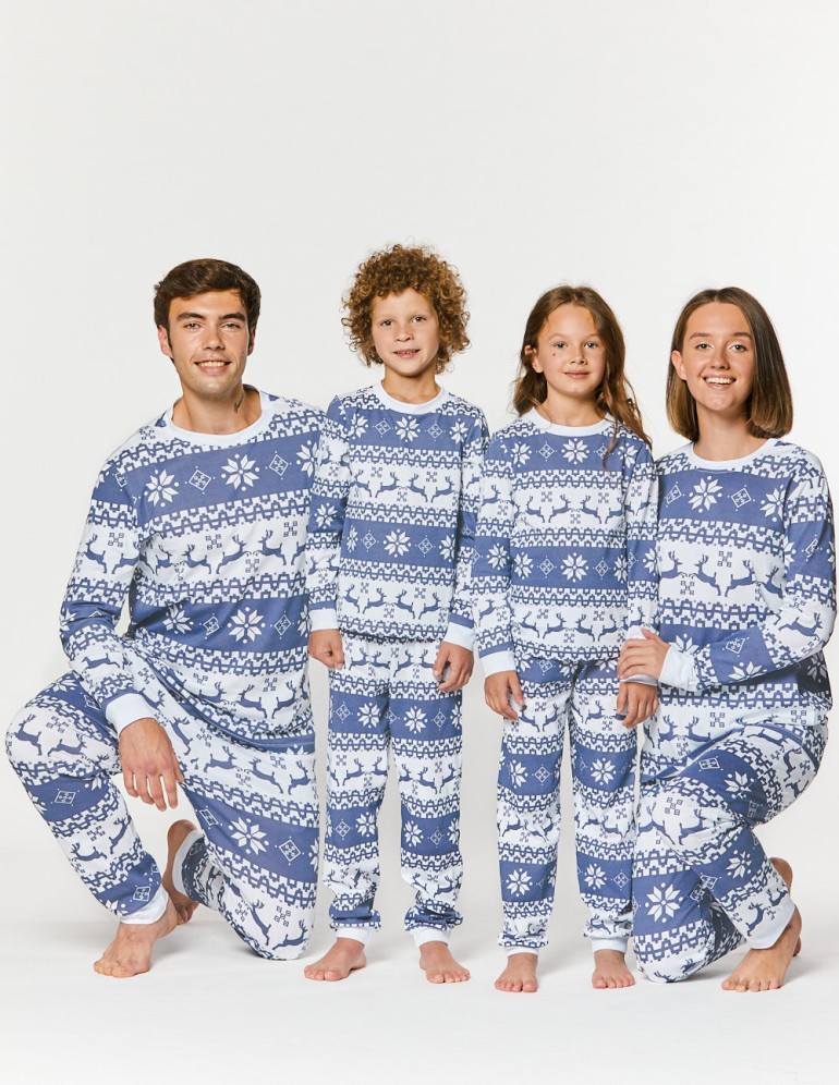 Пижамы с оленями для папы, мамы и двух детей - фото4