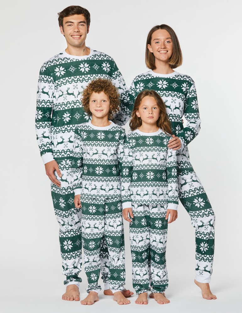 Пижамы с оленями для папы, мамы и двух детей - фото1
