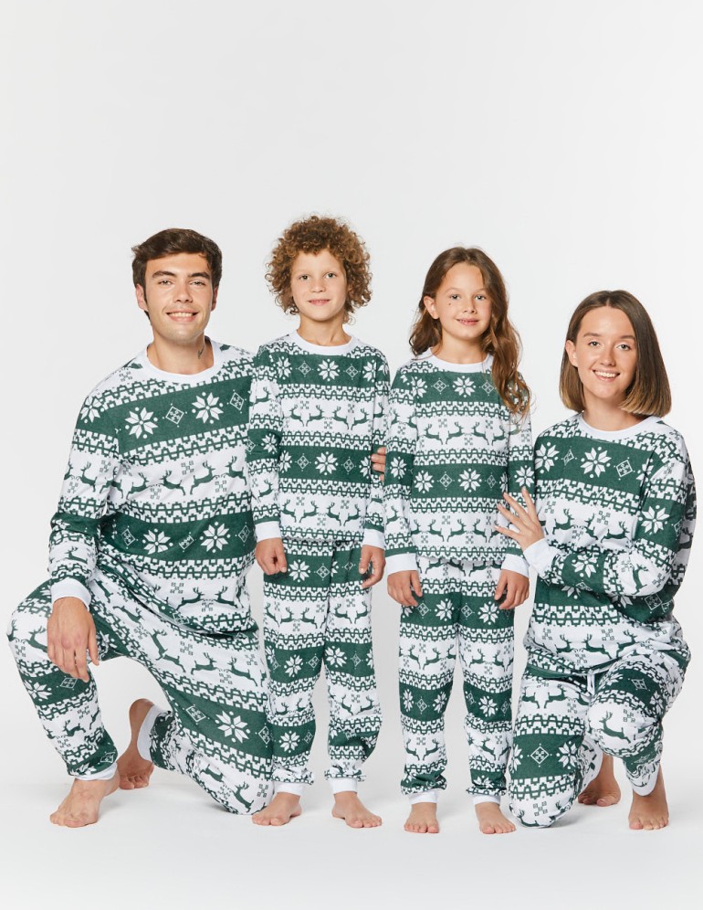 Пижамы с оленями для папы, мамы и двух детей - фото4