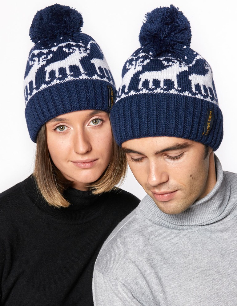 Мужская и женская шапки с оленями - фото4