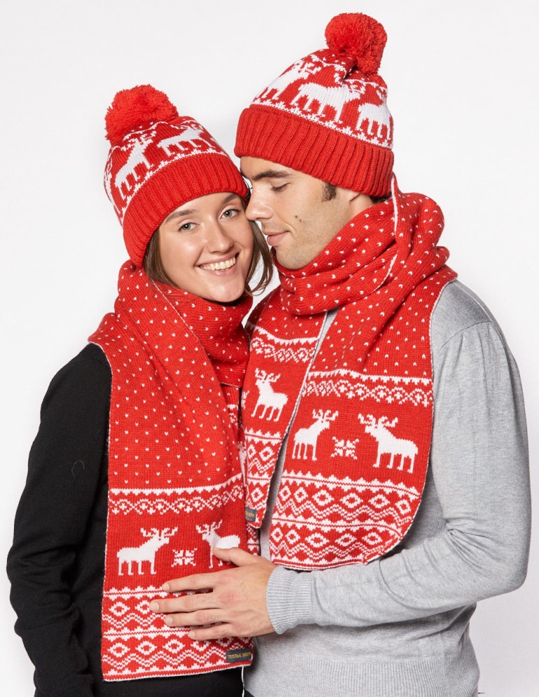 Шапка и шарф с оленями для мужчины и женщины - фото1