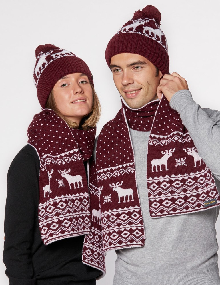 Шапка и шарф с оленями для мужчины и женщины - фото2