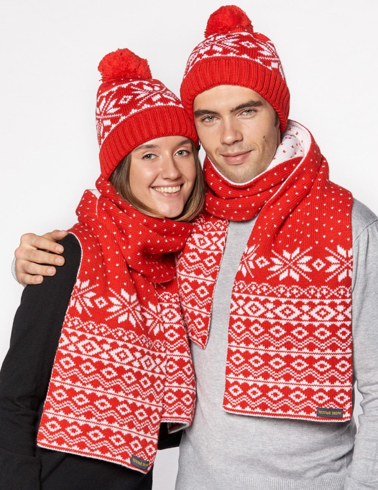 Шапка и шарф со снежинками для мужчины и женщины - фото2