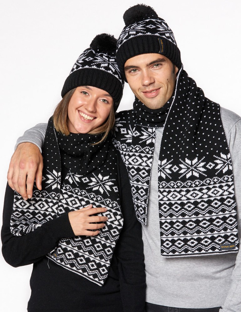 Шапка и шарф со снежинками для мужчины и женщины - фото4