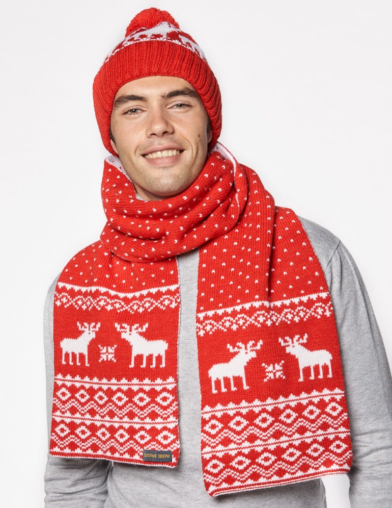 Мужские шапка и шарф с оленями - фото1