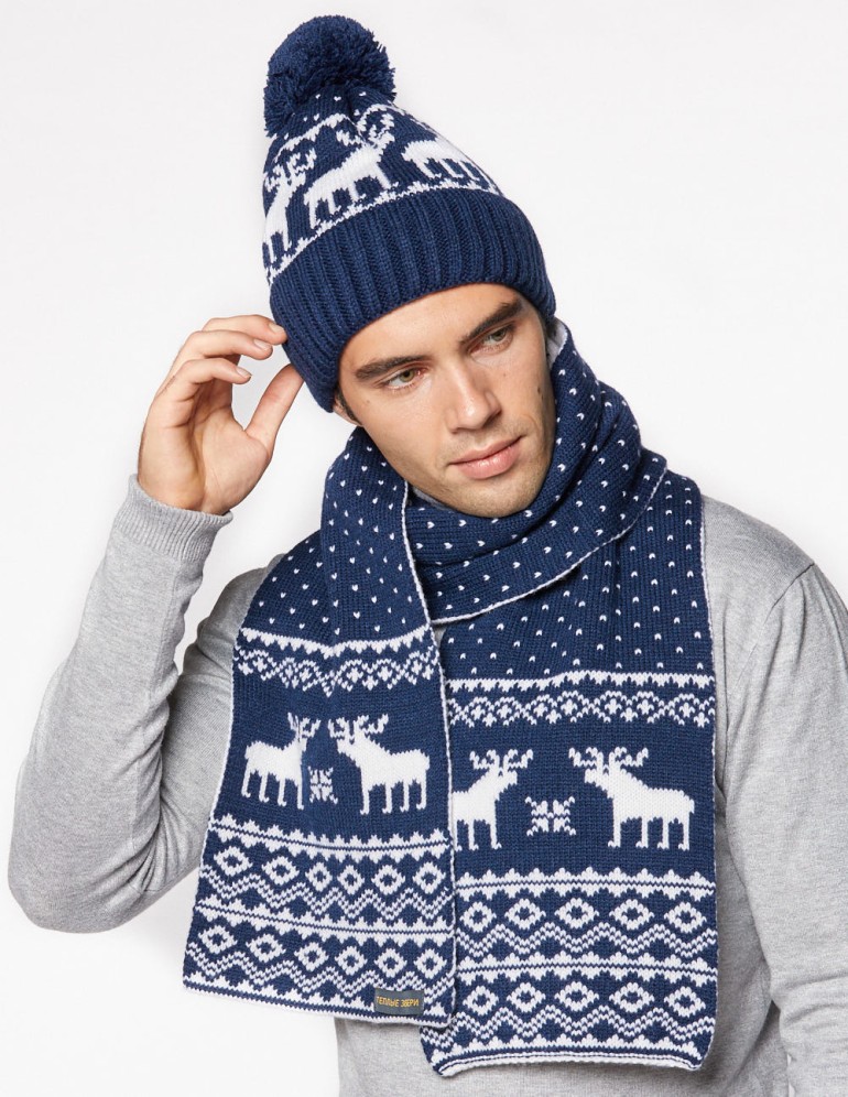 Мужские шапка и шарф с оленями - фото4
