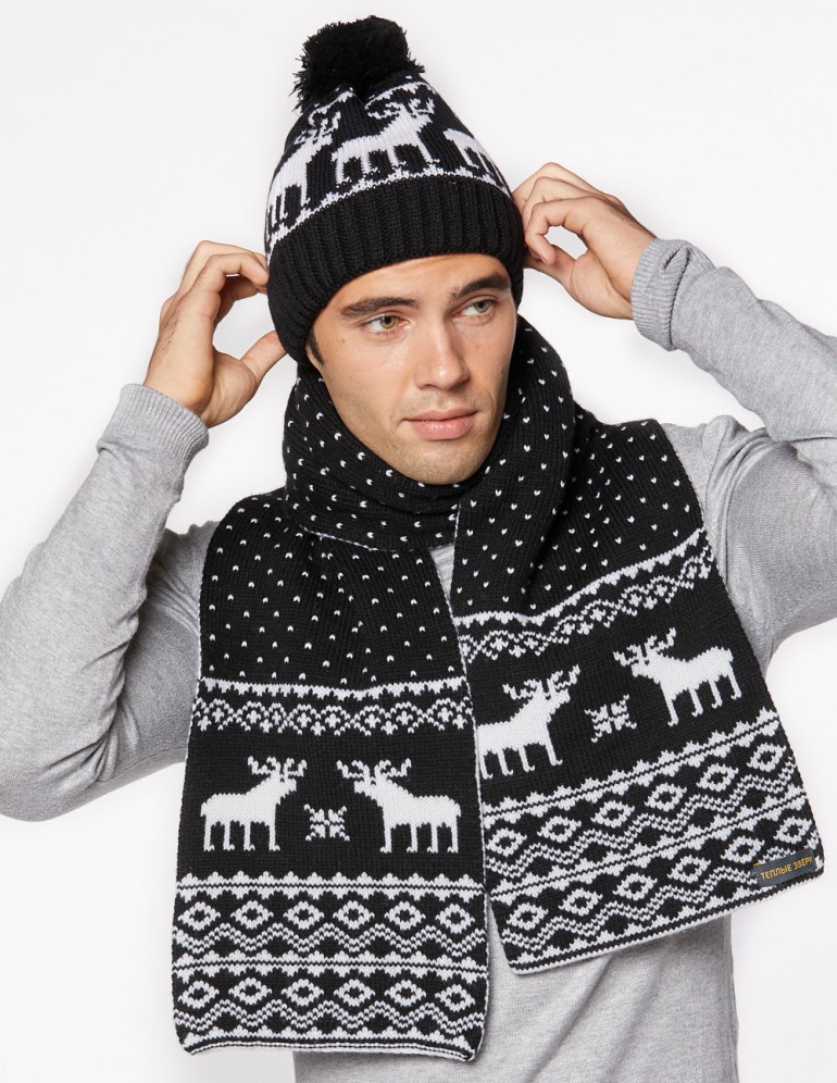 Мужские шапка и шарф с оленями - фото1