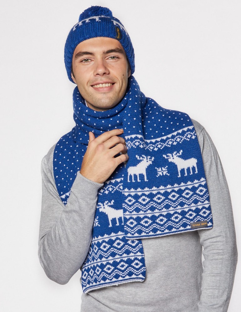 Мужские шапка и шарф с оленями - фото1