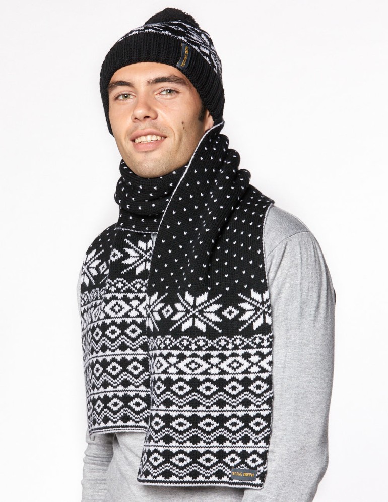 Мужские шапка и шарф со снежинками - фото4