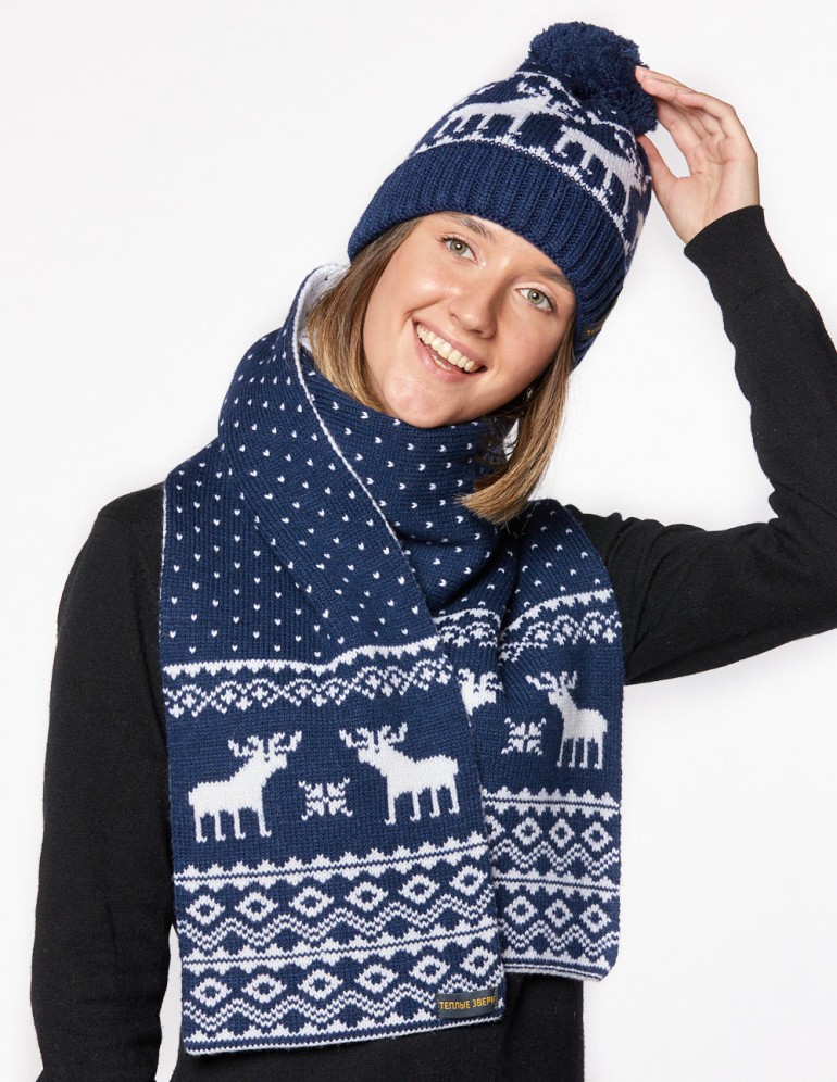 Женские шапка и шарф с оленями - фото2