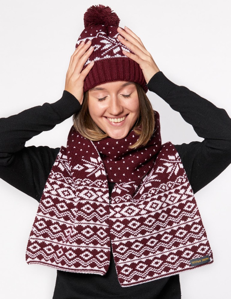 Женские шапка и шарф со снежинками - фото4