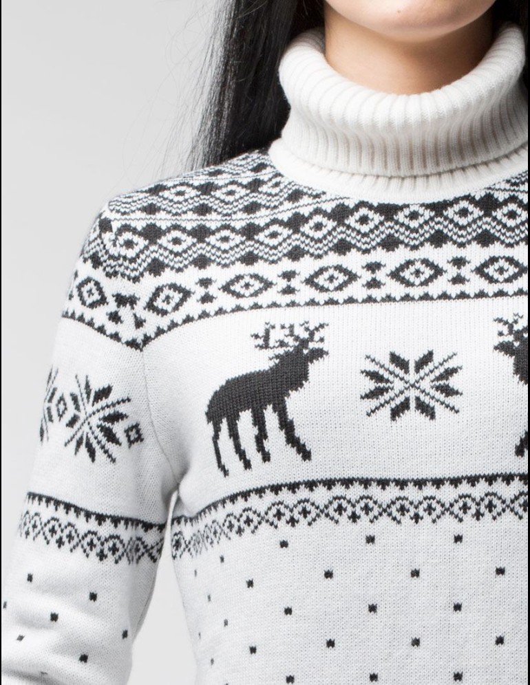 Женский свитер с оленями - фото5