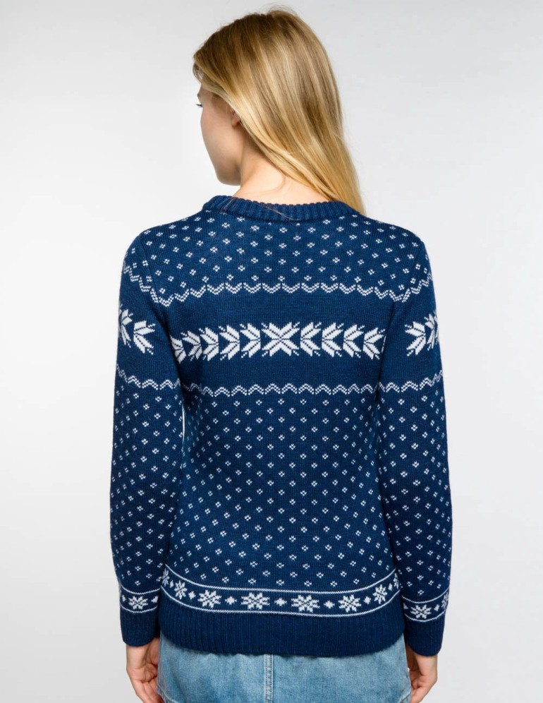 Женский свитер с зайцами - фото4