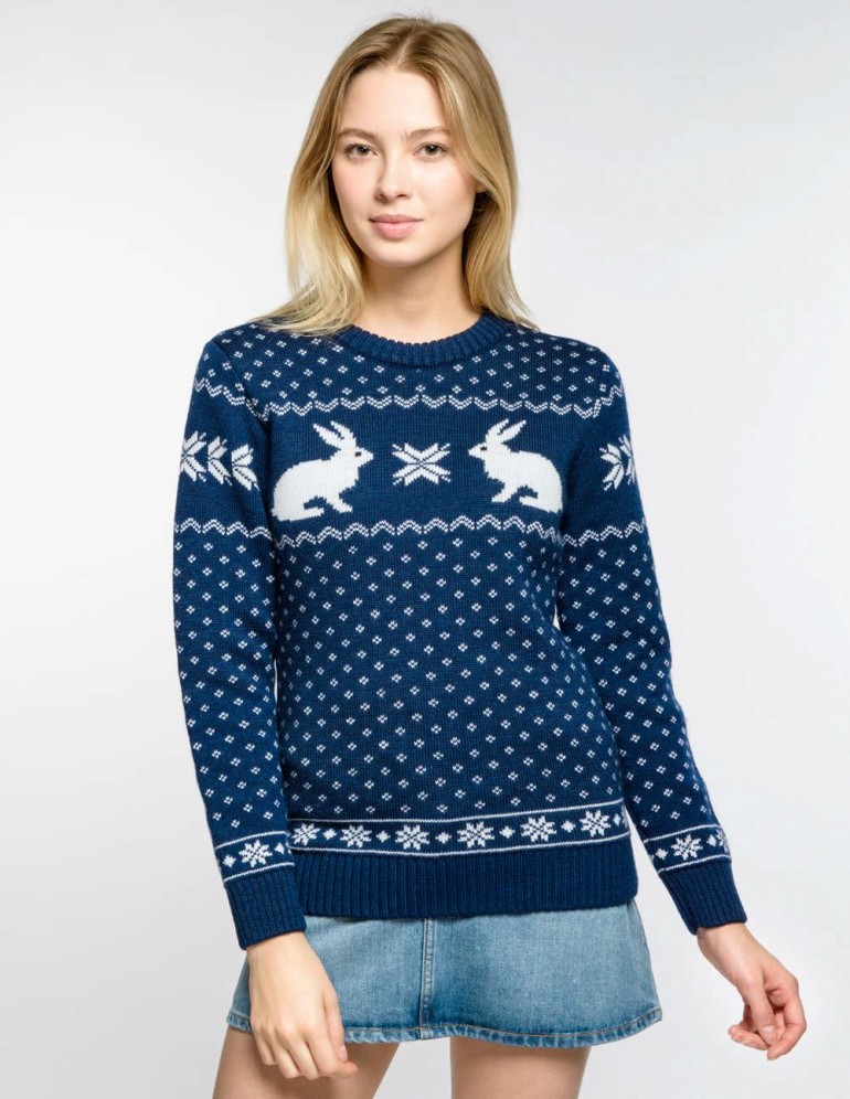 Женский свитер с зайцами - фото5