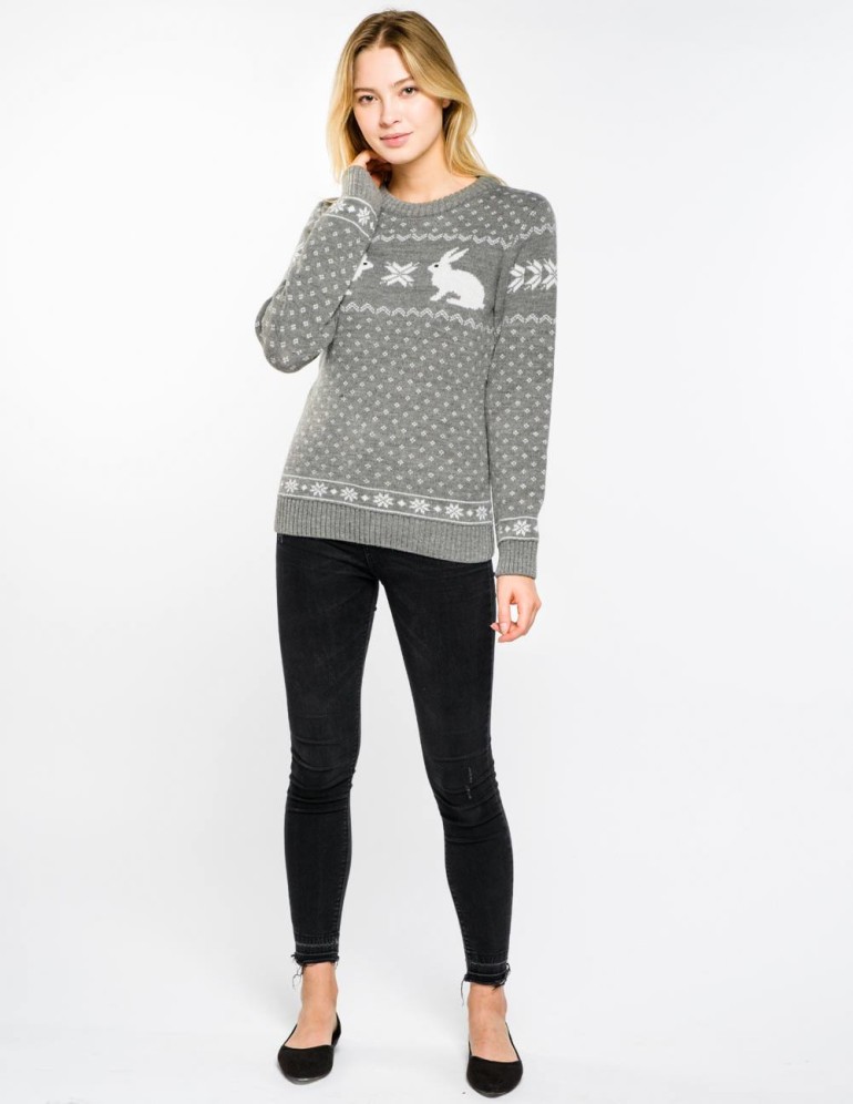 Женский свитер с зайцами - фото3