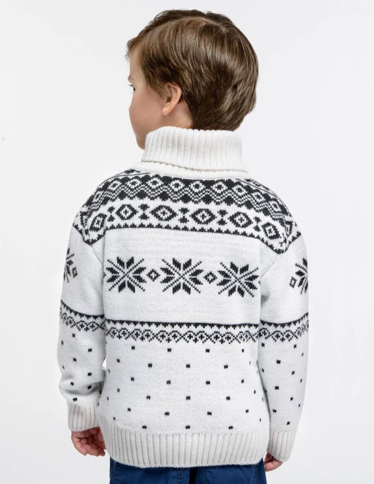 Детский свитер с оленями с горлом - фото3