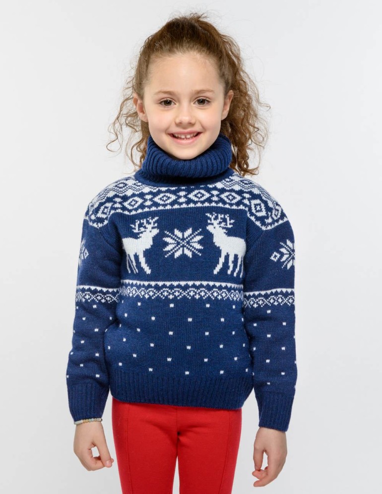 Детский свитер с оленями с горлом - фото1