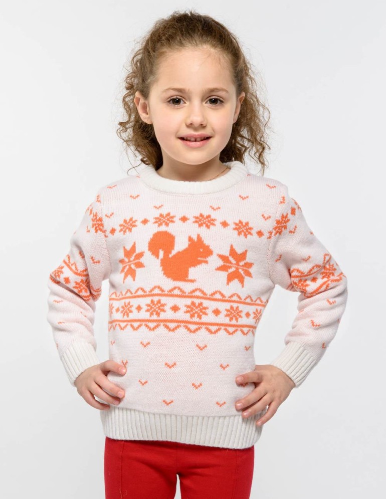 Детский свитер с белкой - фото1