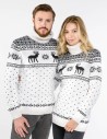 Мужской и женский свитеры с оленями - фото4