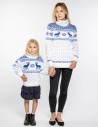 Свитеры с оленями для мамы и дочки - фото3