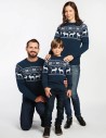 Свитеры с оленями в ряд для папы, мамы и ребёнка - фото3