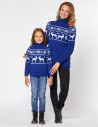 Свитеры с оленями в ряд для мамы и дочки - фото4