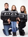 Свитеры с оленями для папы, мамы и ребёнка - фото1