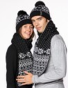 Шапка и шарф со снежинками для мужчины и женщины - фото3