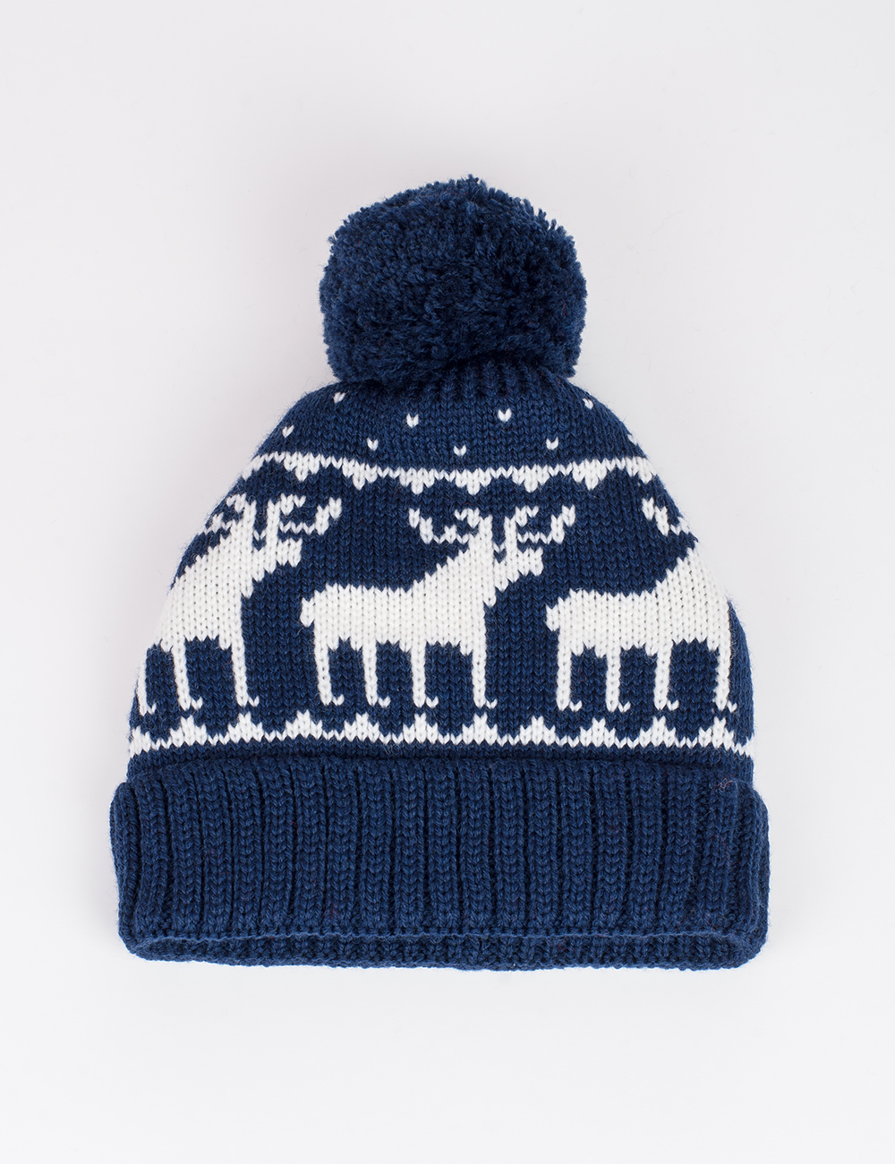 Женская шапка с оленями - фото5