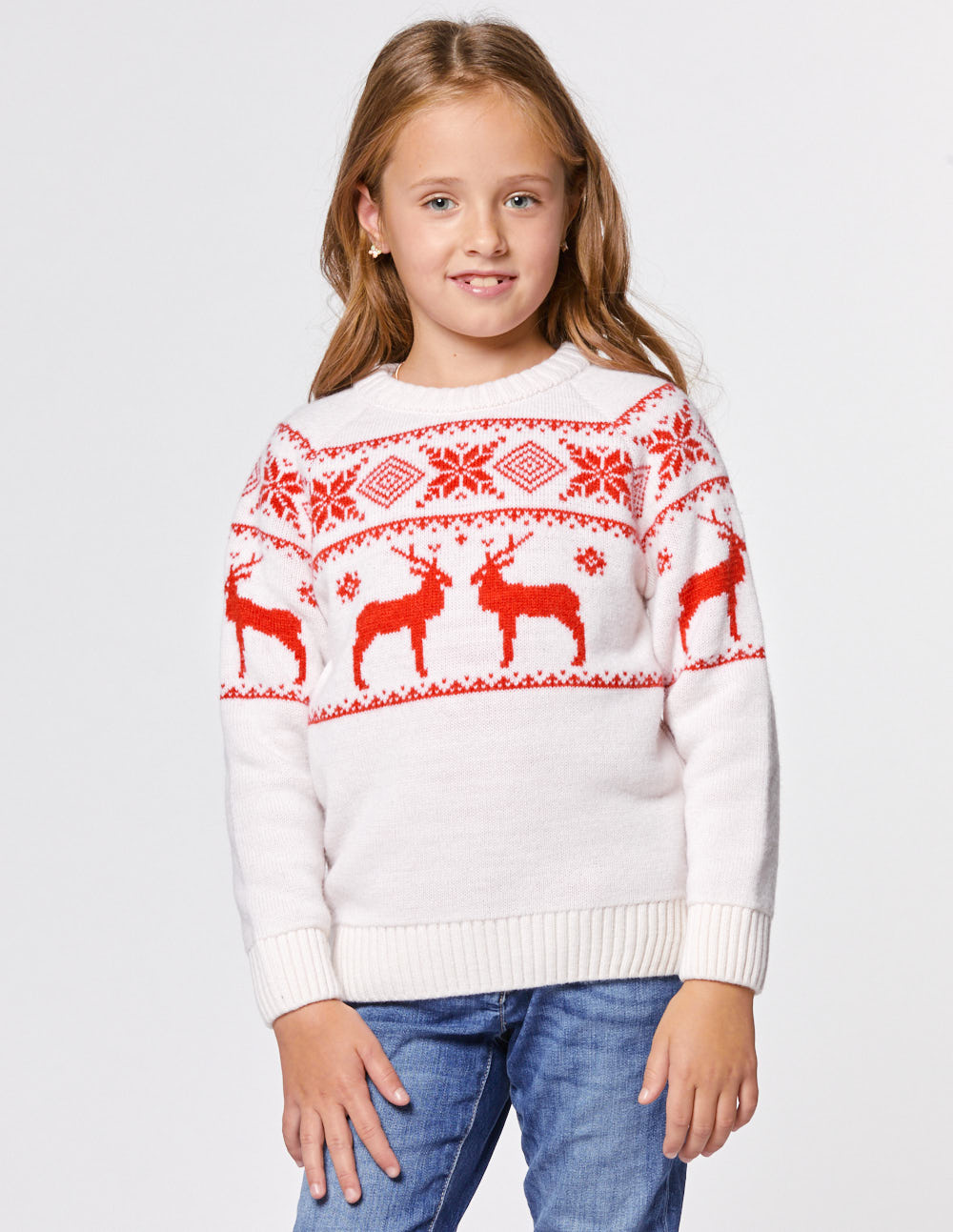 Детский свитер с оленями в ряд - фото1