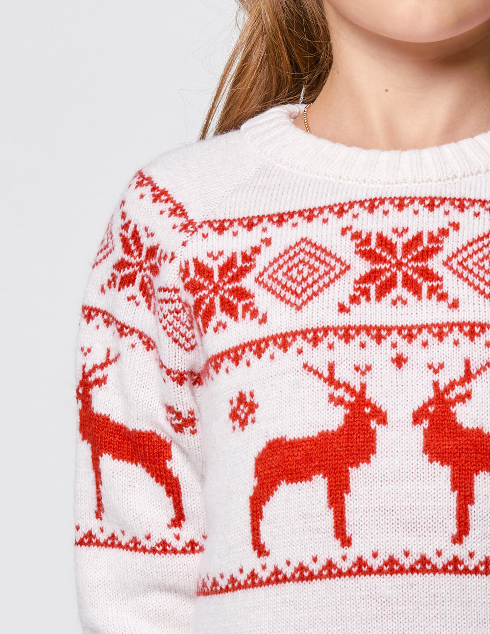 Детский свитер с оленями в ряд - фото5