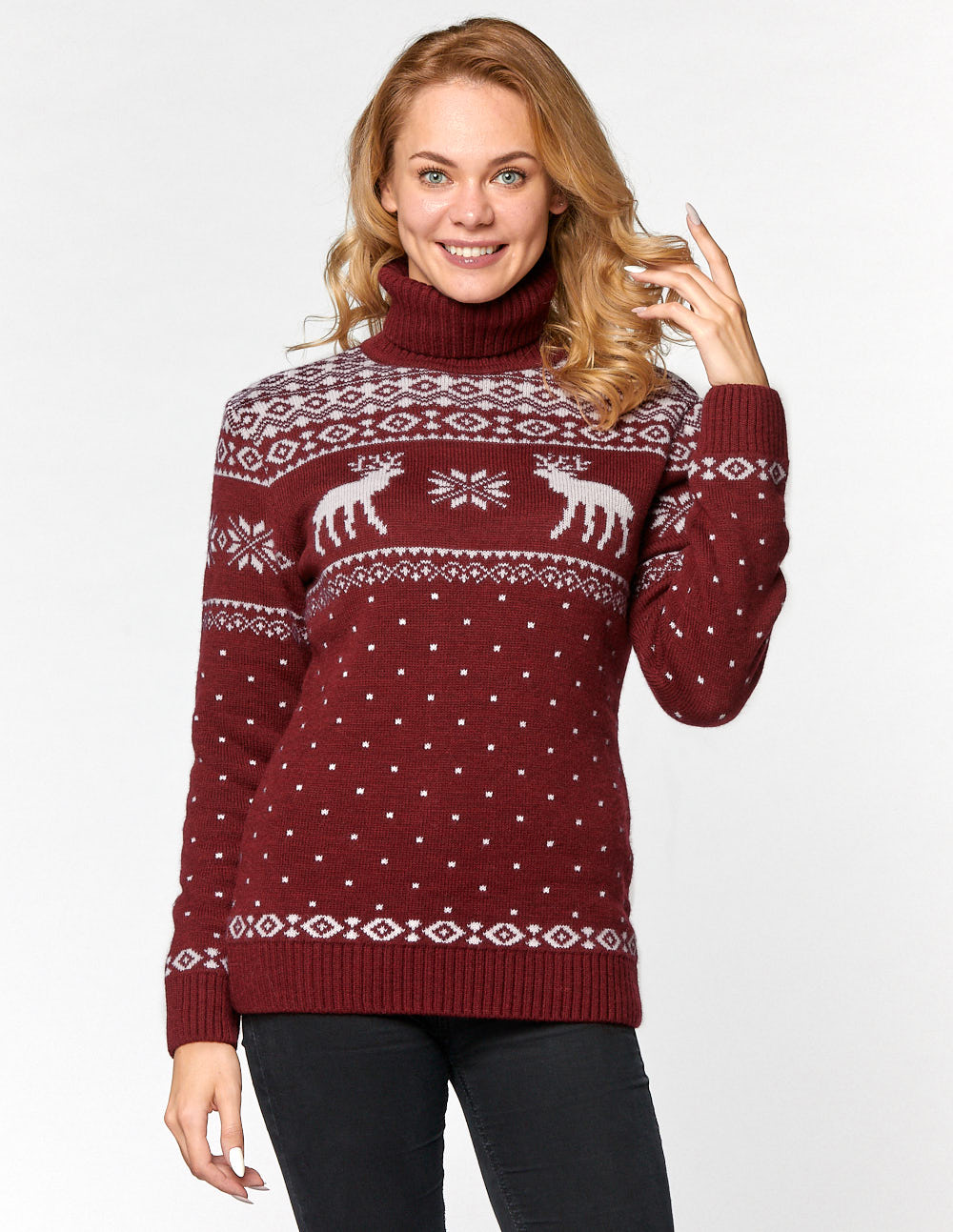 Женский свитер с оленями - фото1