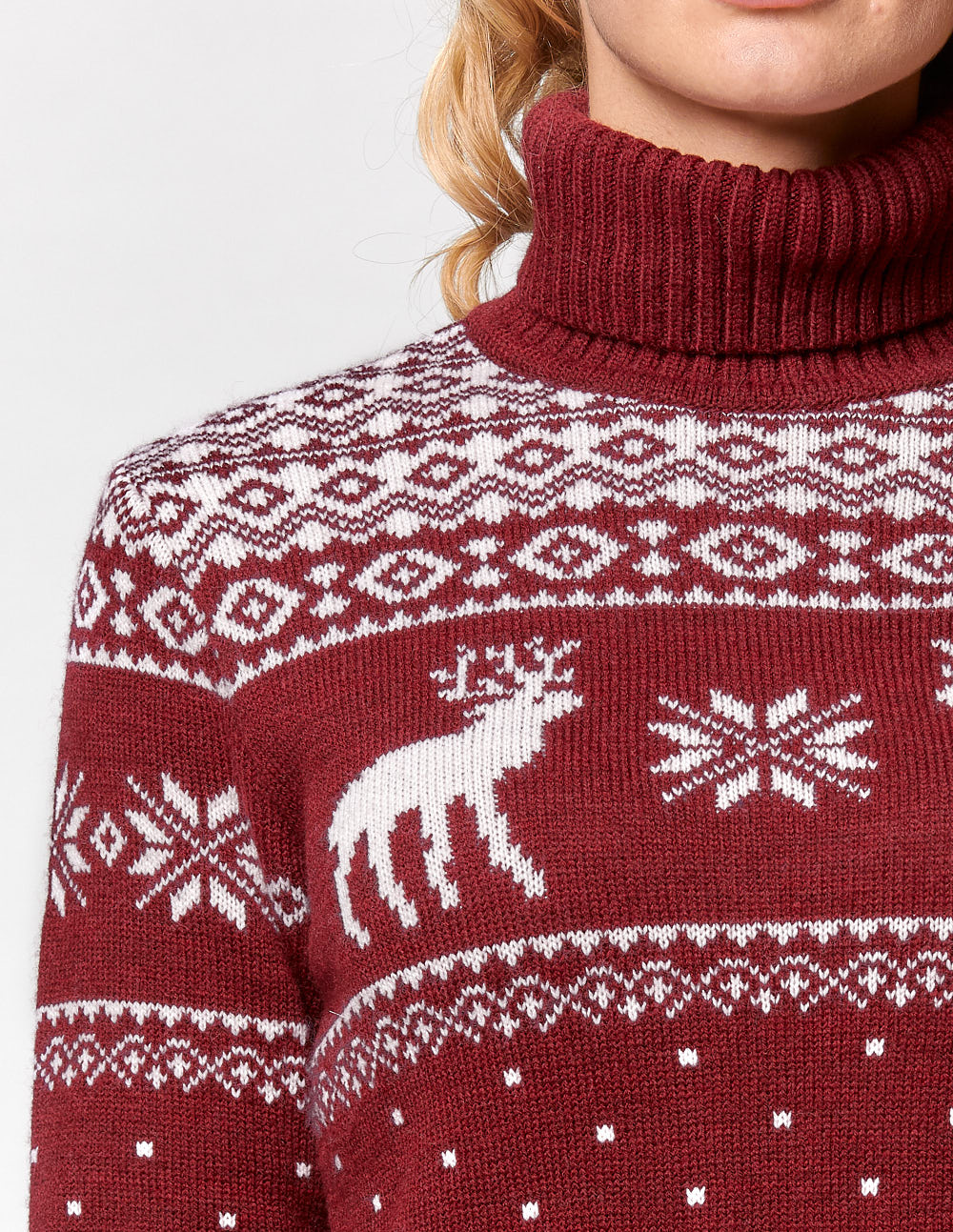 Женский свитер с оленями - фото2