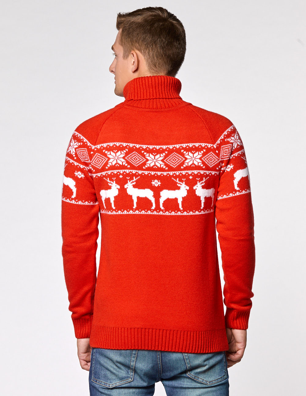 Мужской свитер с оленями в ряд с горлом - фото3