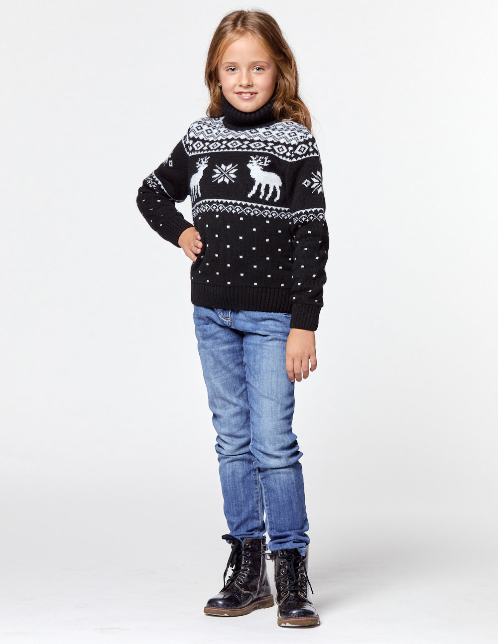 Детский свитер с оленями - фото4