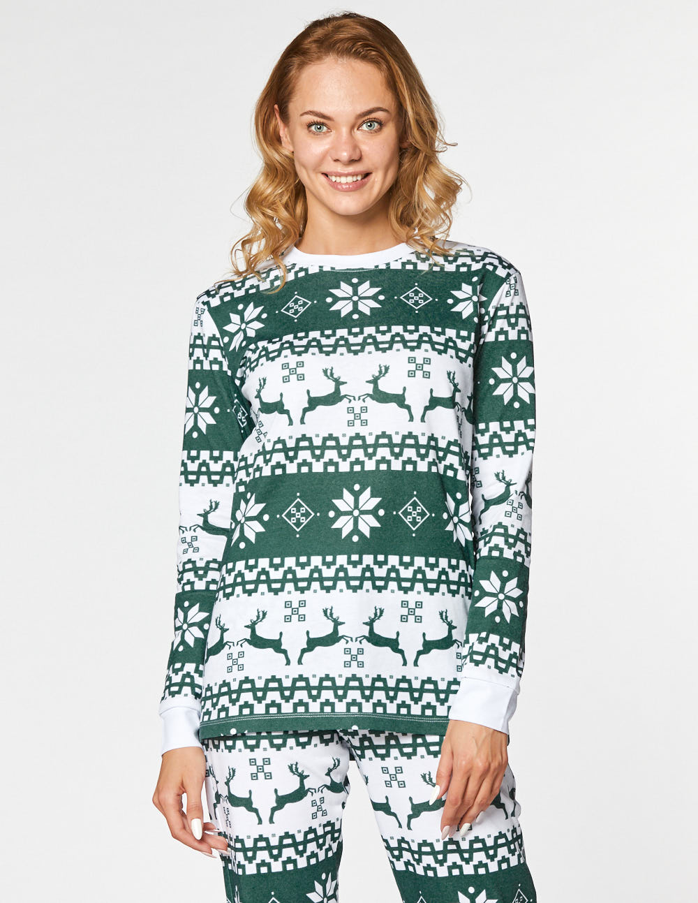 Женская пижама с оленями - фото1