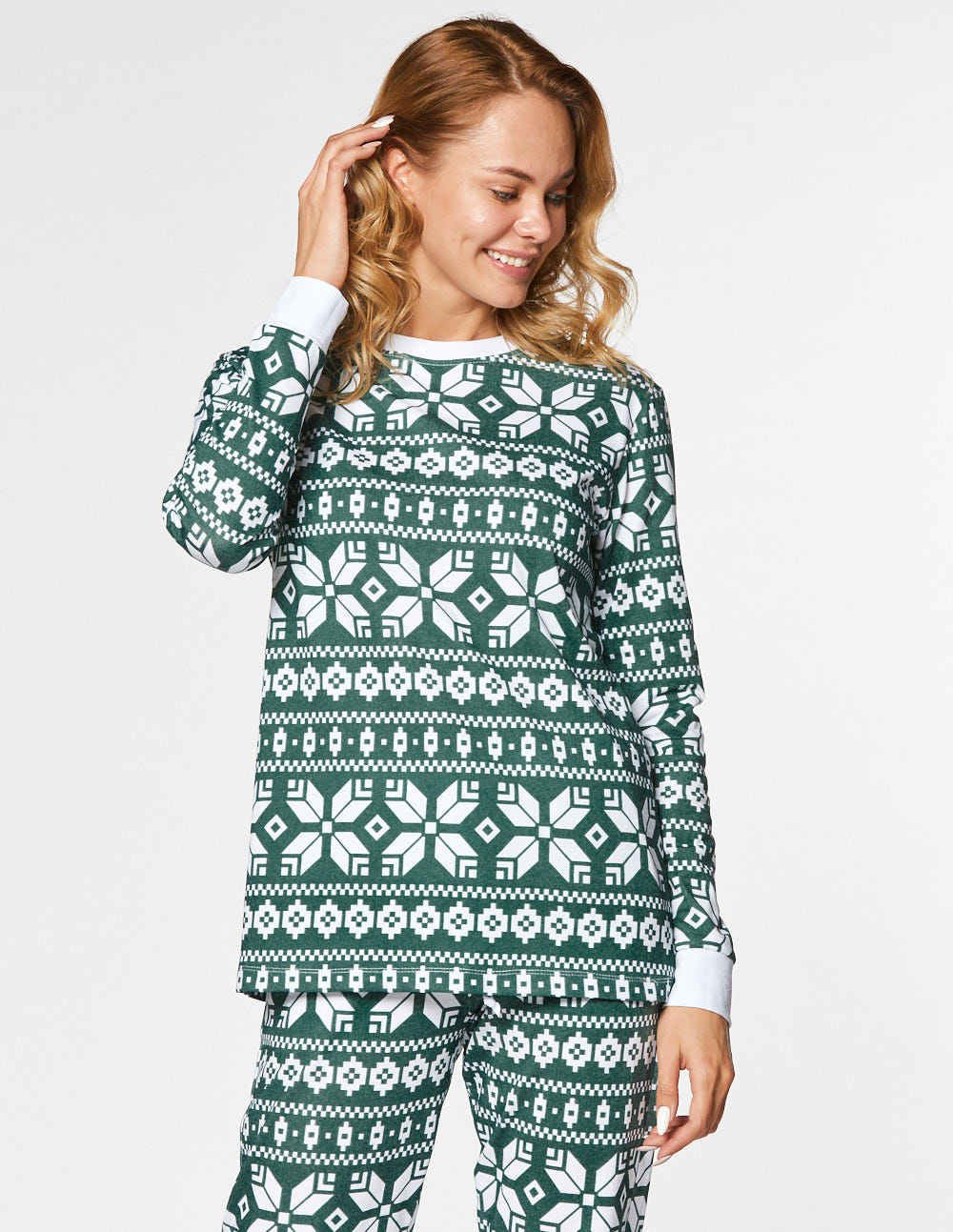 Женская пижама со снежинками - фото2