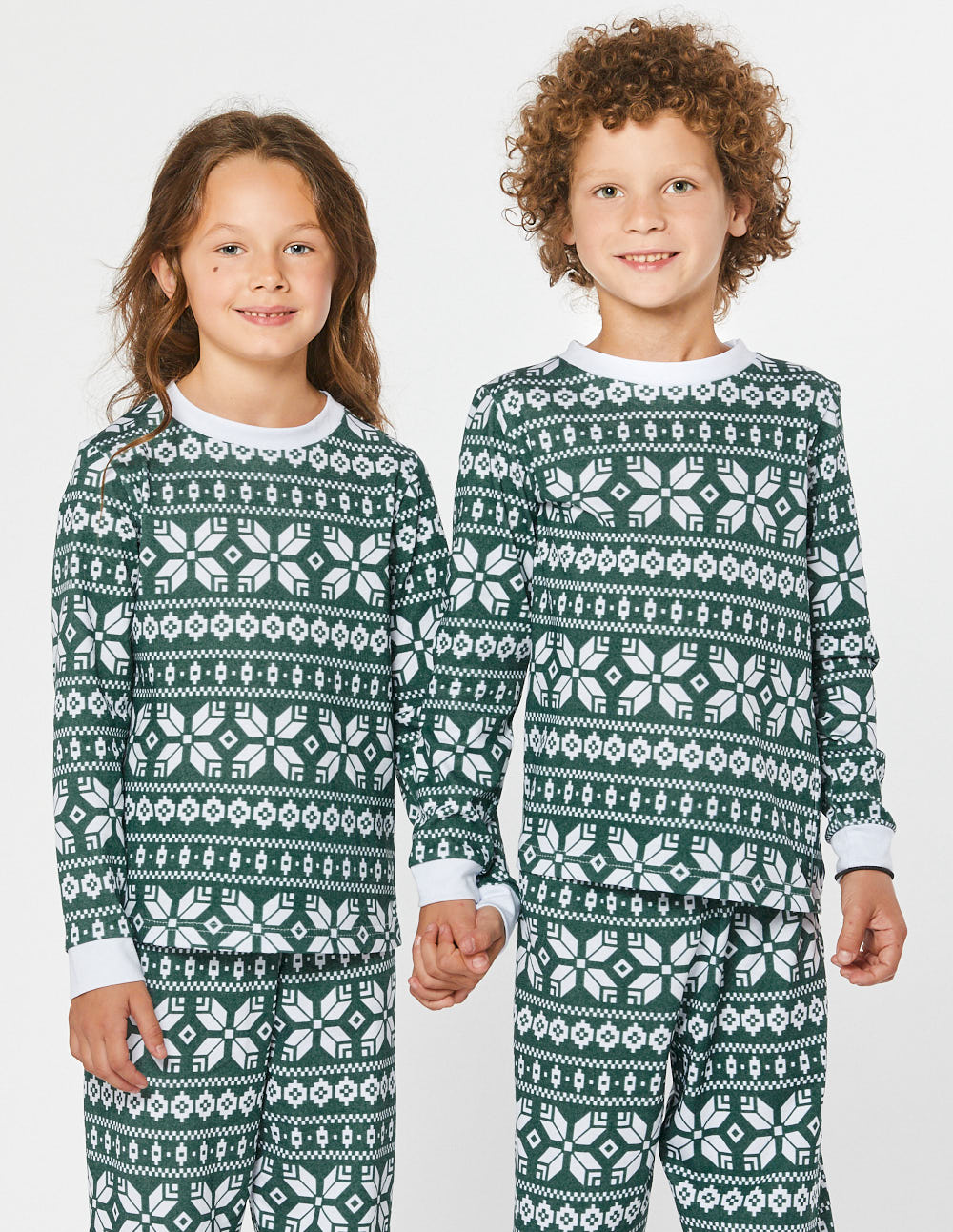 Детские парные пижамы со снежинками - фото4