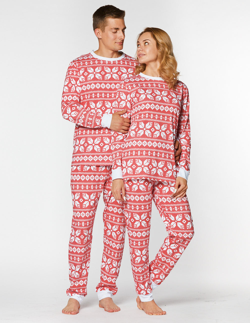 Мужская и женская пижамы со снежинками - фото4