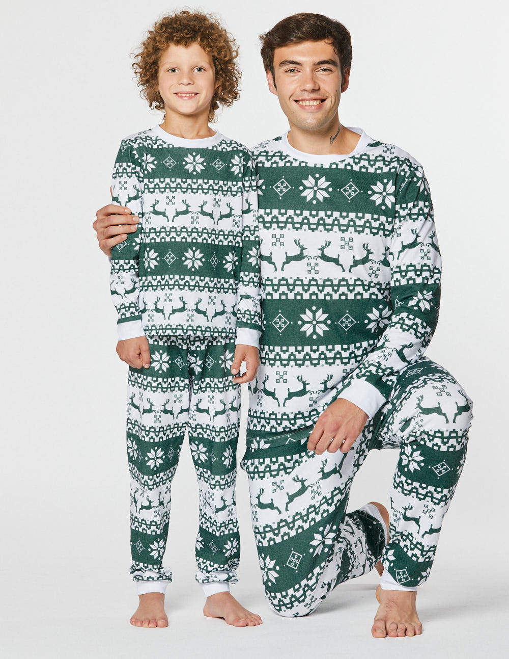 Пижамы с оленями для папы и сына - фото1