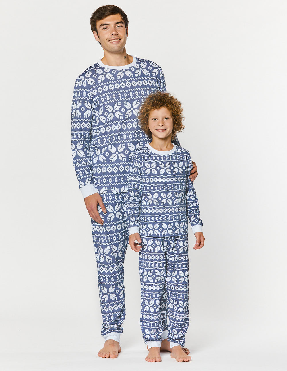 Пижамы со снежинками для папы и сына - фото3