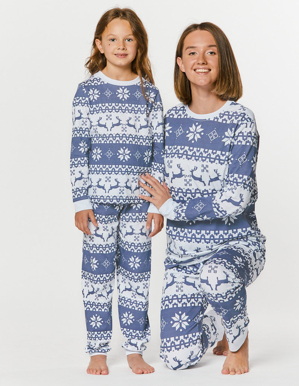 Пижамы с оленями для мамы и дочки - фото1