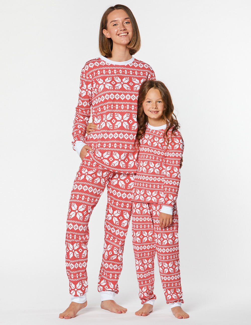 Пижамы со снежинками для мамы и дочки - фото4
