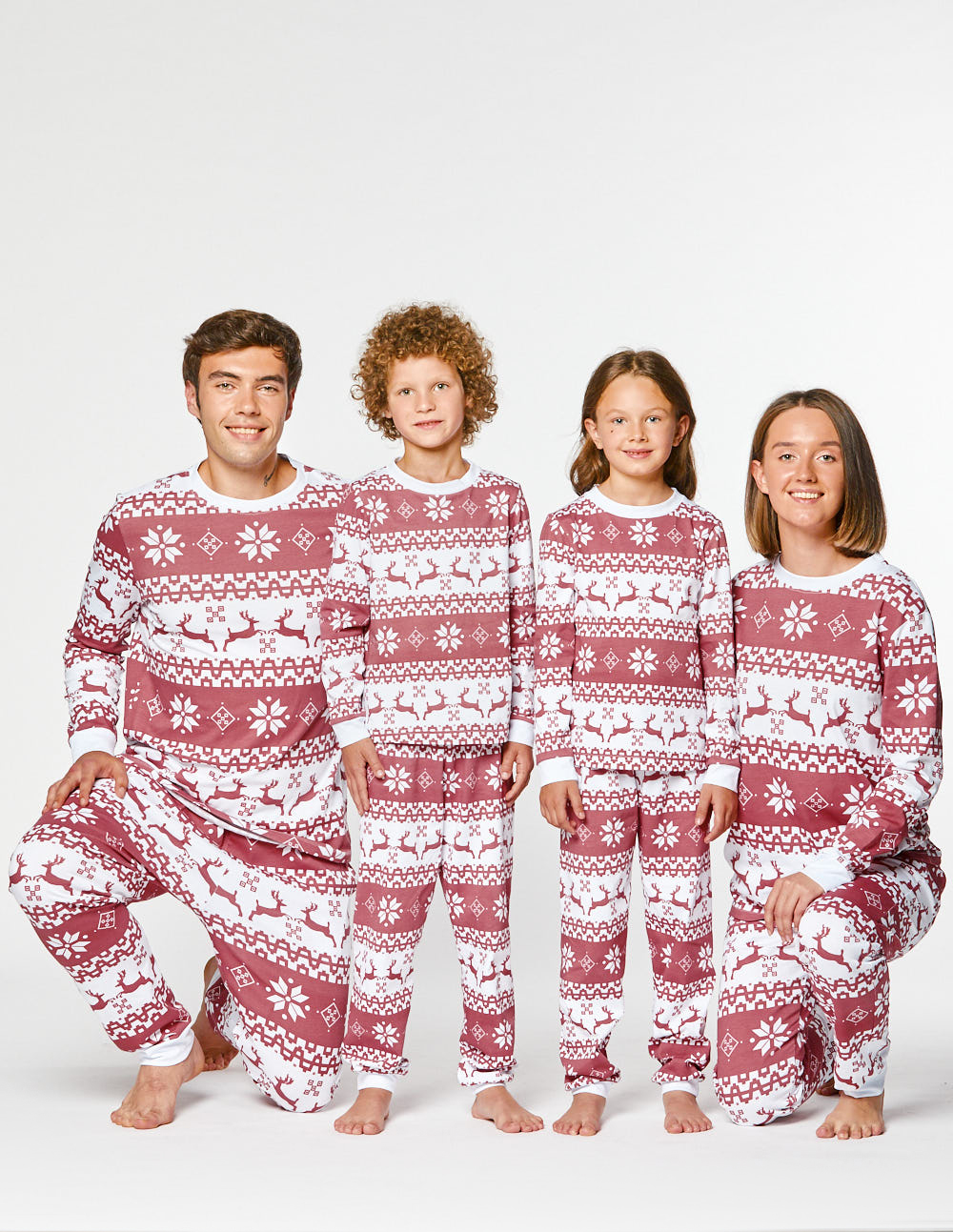 Пижамы с оленями для папы, мамы и двух детей - фото4