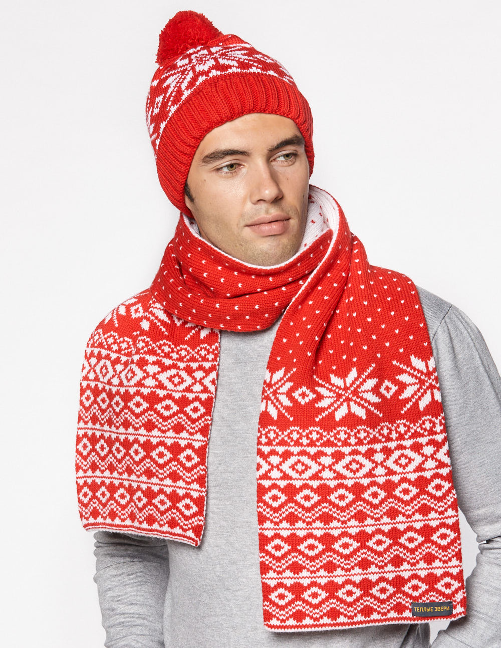 Мужские шапка и шарф со снежинками - фото2