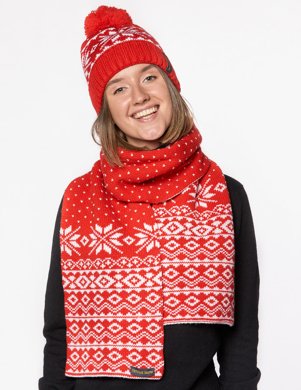Женские шапка и шарф со снежинками - фото2